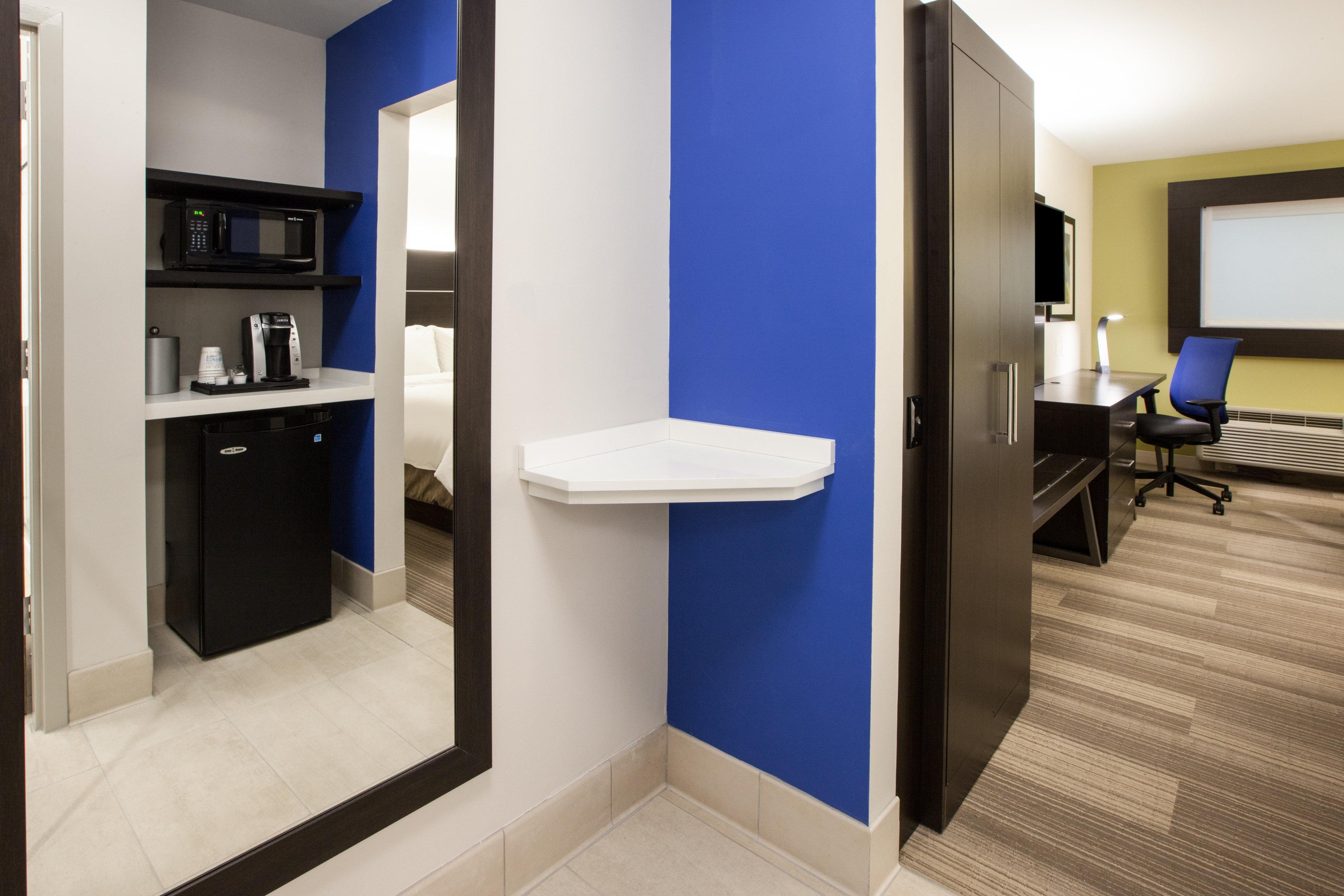 Express & Atlanta N - By Ihg Hotel 3*