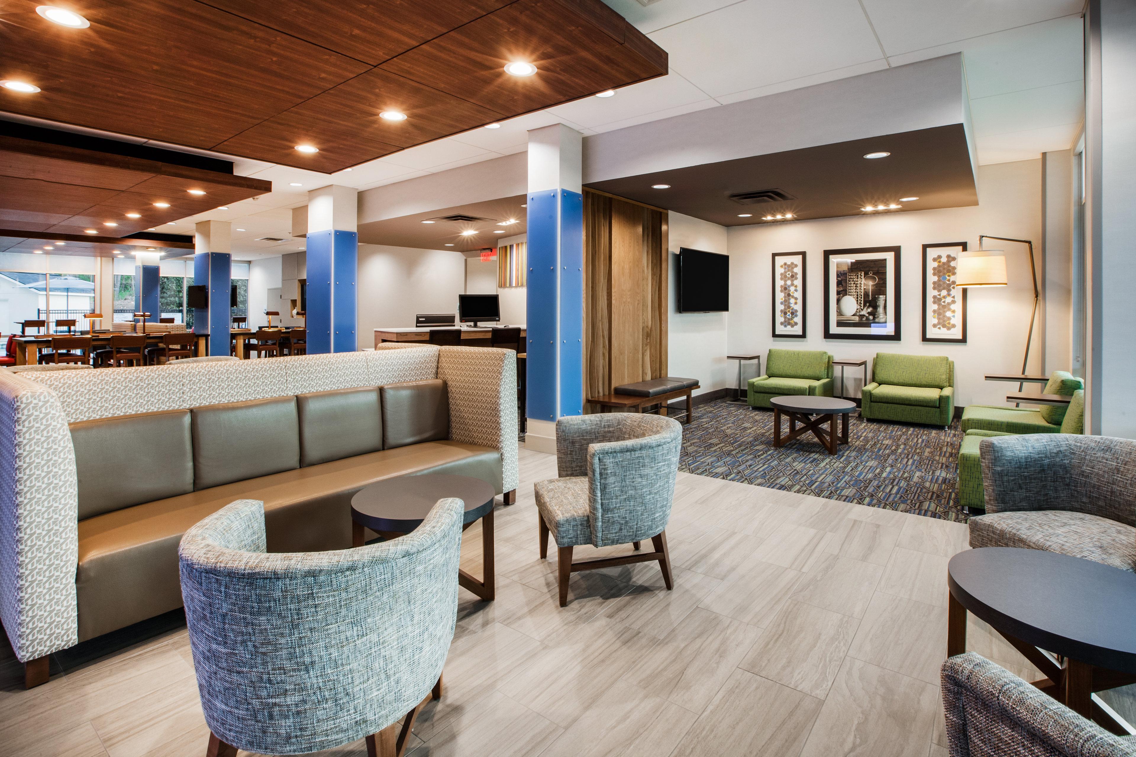 Express & Atlanta N - By Ihg Hotel 3*