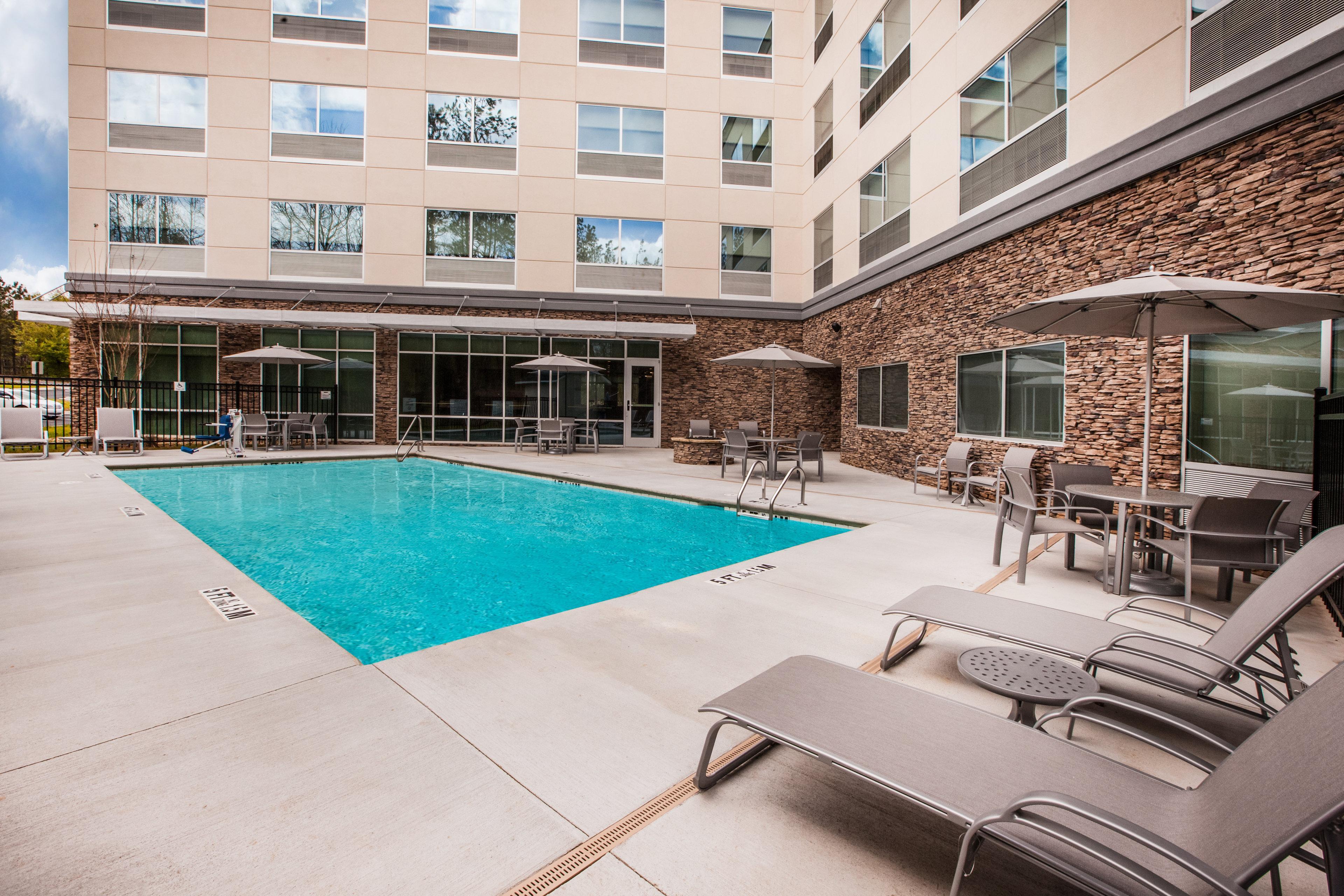 Express & Atlanta N - By Ihg Hotel 3*